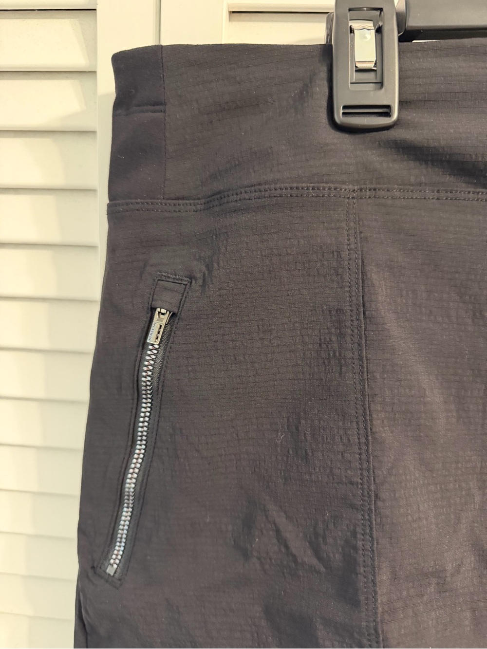 ATHLETA TREKKI SHORT BLACK SIZE 10 - Picture 4 of 5
